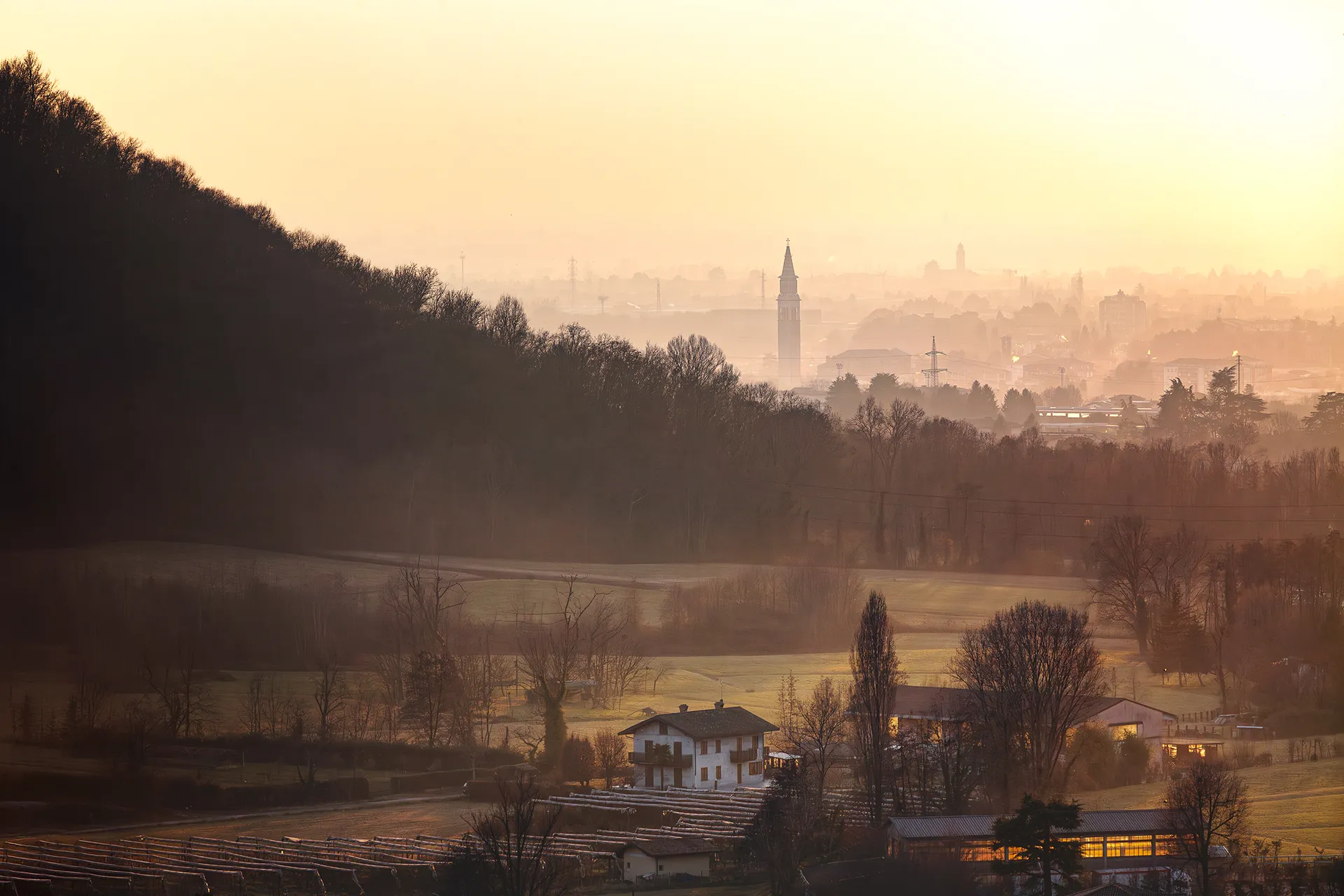 Contesto naturale dei colli bergamaschi attorno a Dimore dei Colli a Curno